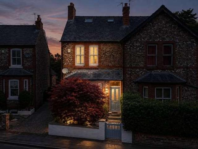 3 bed house for sale