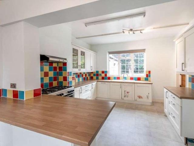 3 bed house for sale