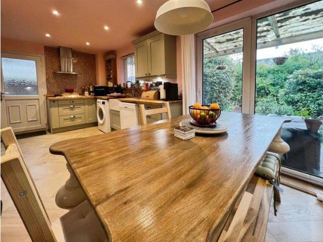 3 bed house for sale