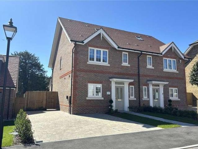 3 bed house for sale