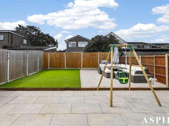 3 bed house for sale