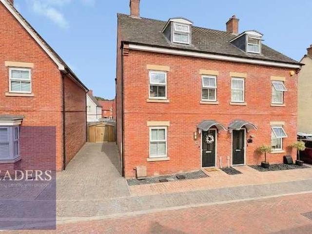 3 bed house for sale