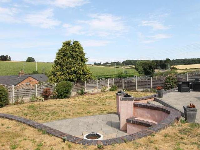 3 bed house for sale