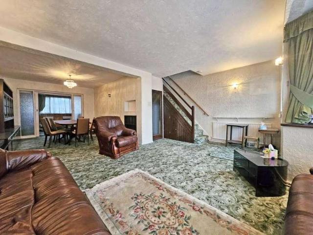 3 bed house for sale