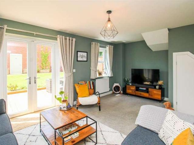 3 bed house for sale