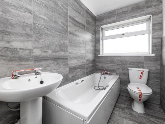 3 bed house for sale