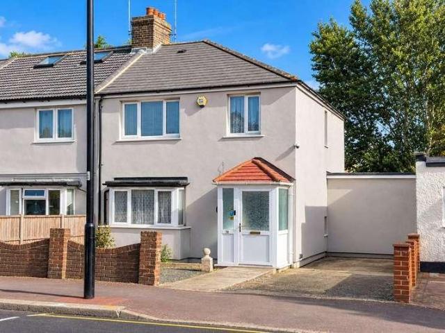 3 bed house for sale