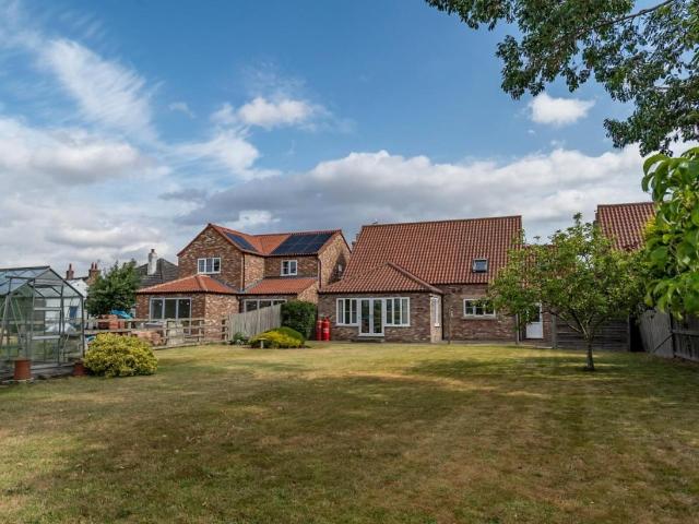 3 bed house for sale