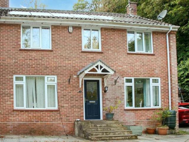 3 bed house for sale