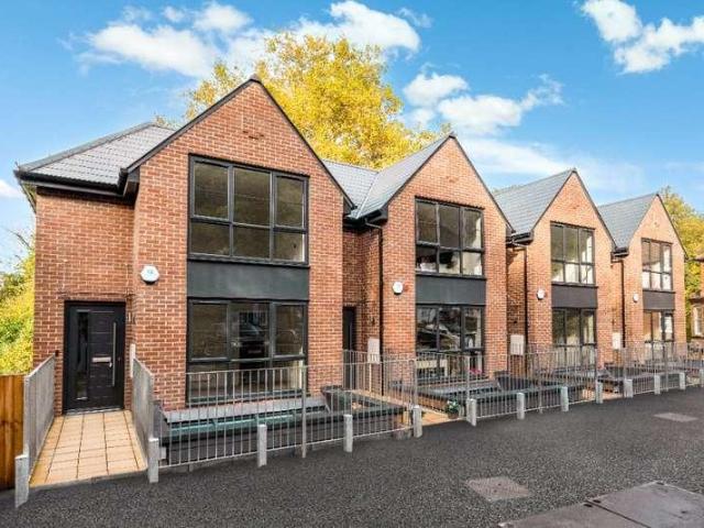 3 bed house for sale