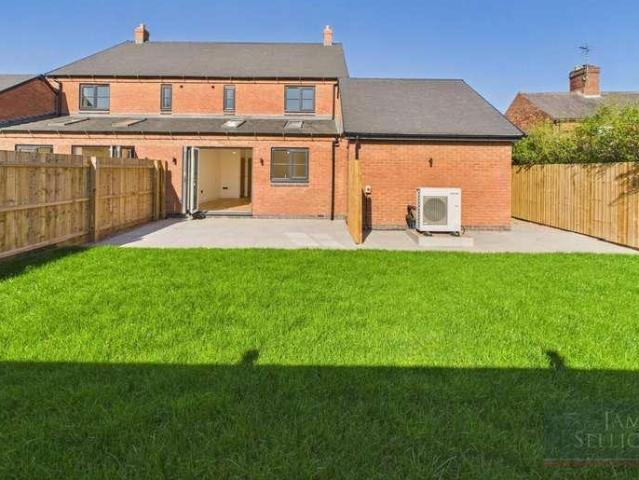 3 bed house for sale