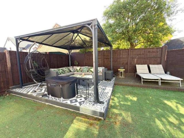 3 bed house for sale