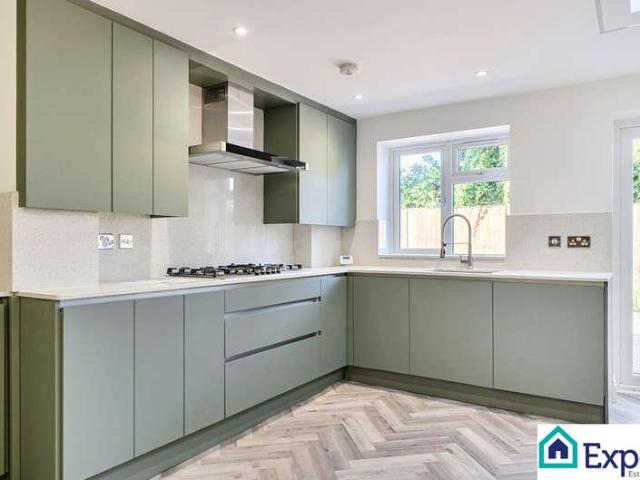 3 bed house for sale