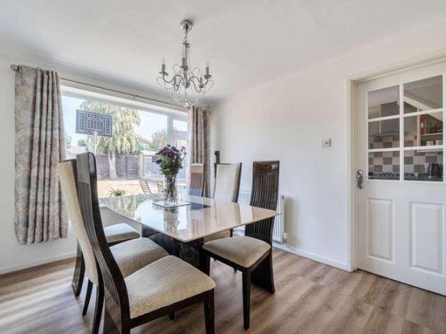 3 bed house for sale