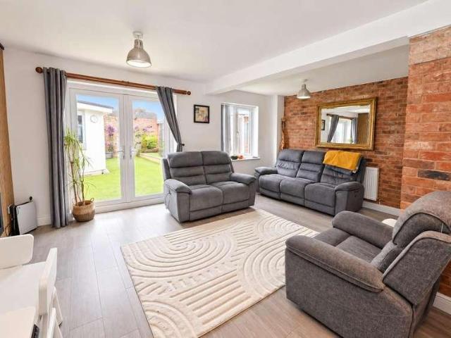 3 bed house for sale