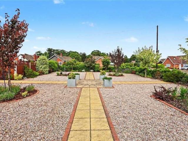 3 bed house for sale
