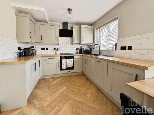 3 bed house for sale