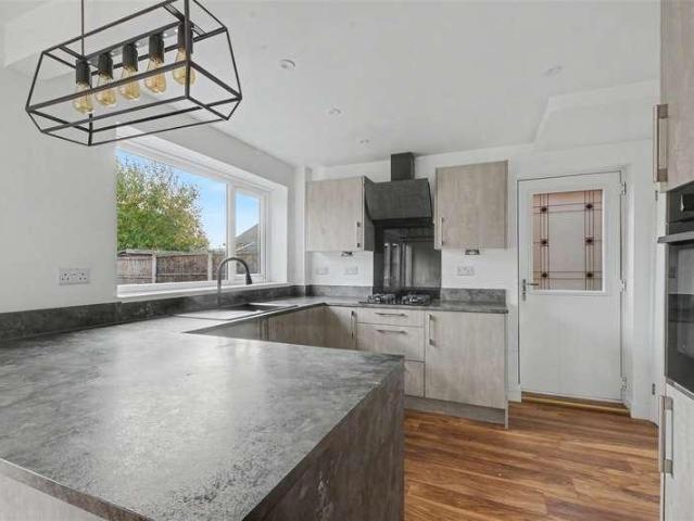 3 bed house for sale