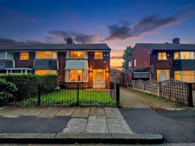 3 bed house for sale