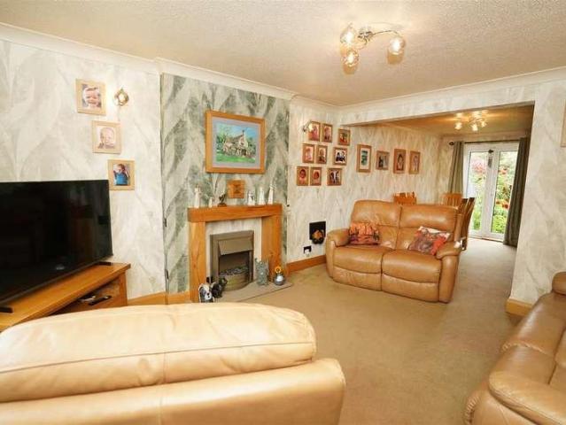 3 bed house for sale