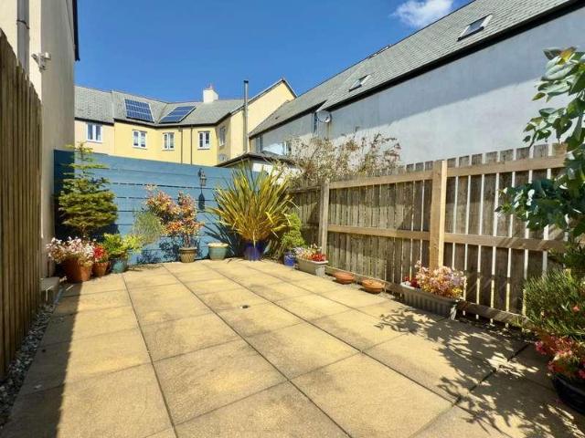 3 bed house for sale