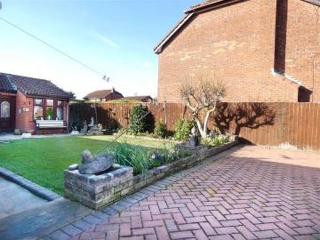 3 bed house for sale