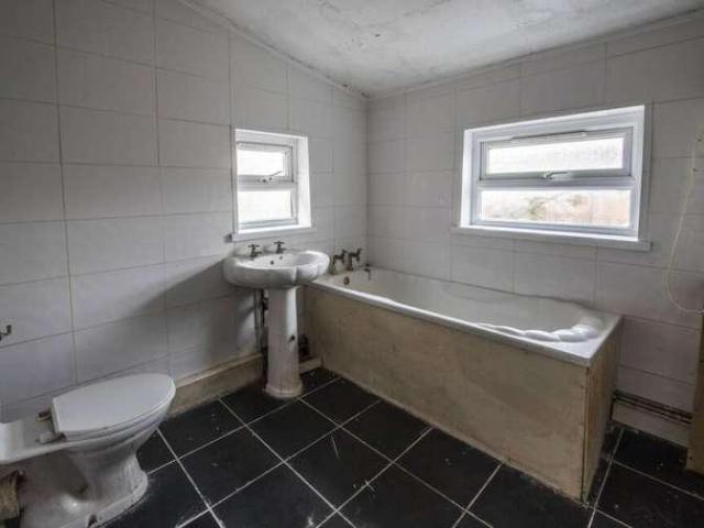 3 bed house for sale