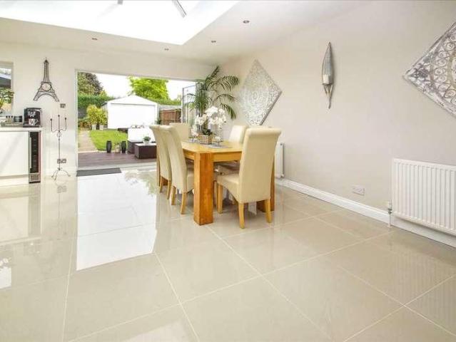 3 bed house for sale