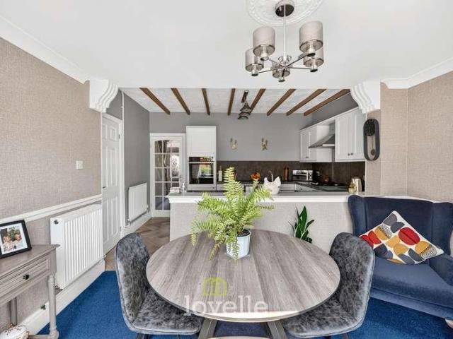 3 bed house for sale