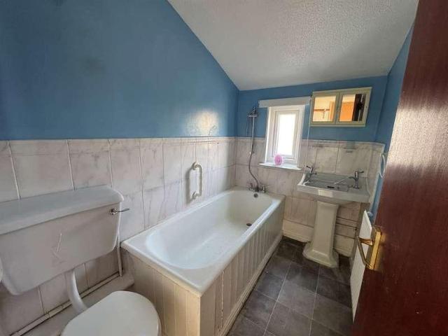 3 bed house for sale