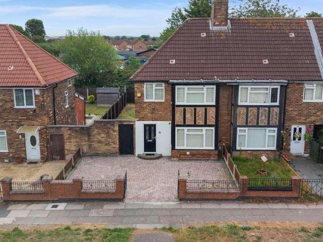 3 bed house for sale