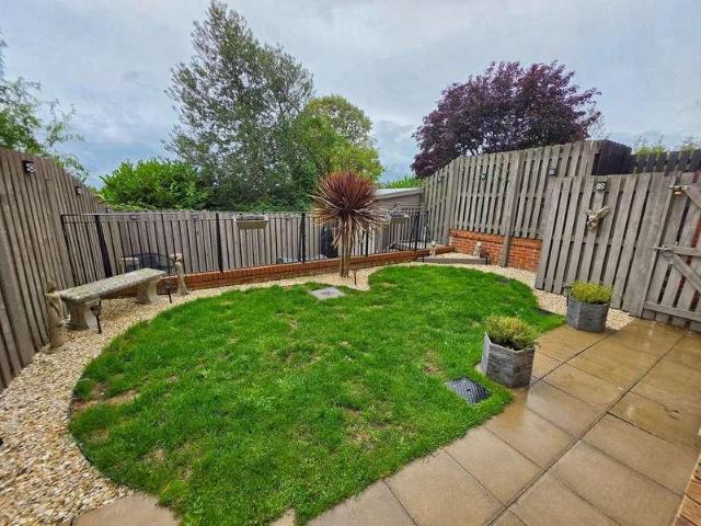 3 bed house for sale