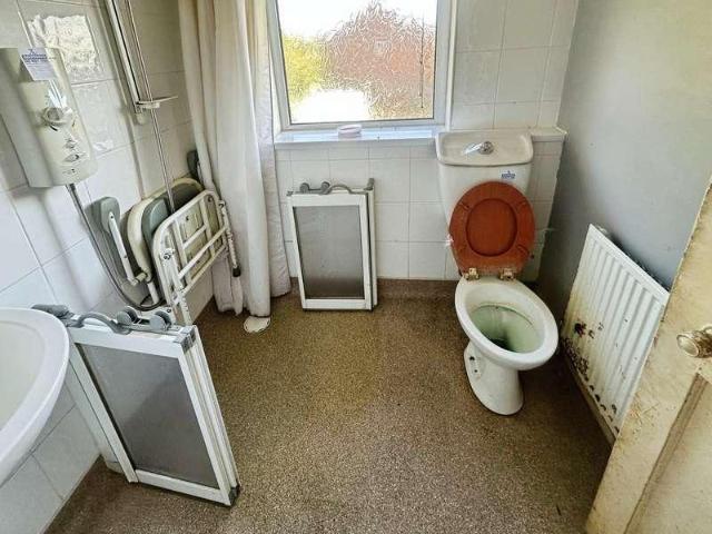3 bed house for sale