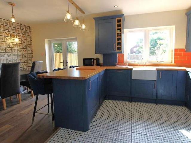 3 bed house for sale
