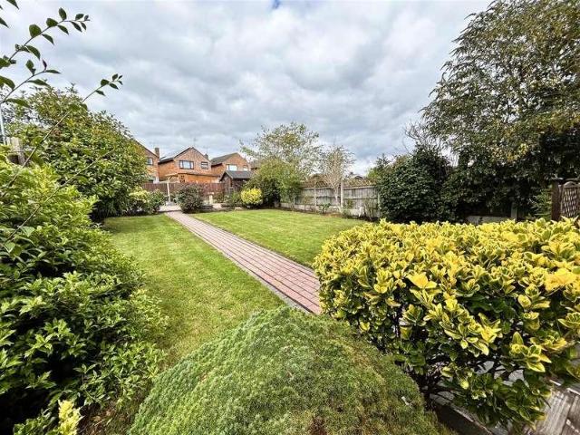 3 bed house for sale