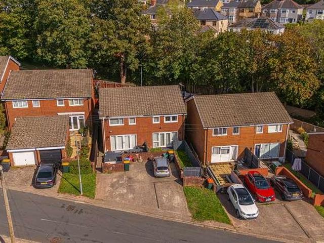 3 bed house for sale