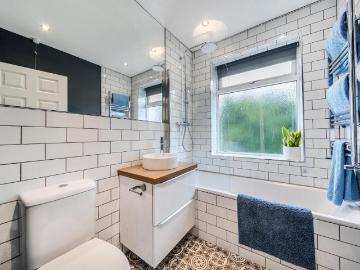 3 bed house for sale