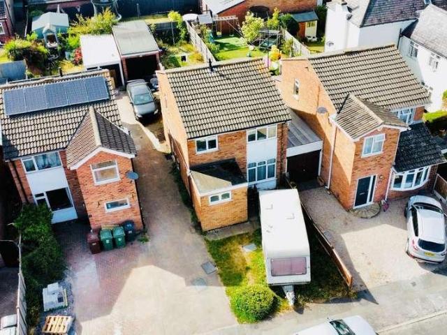 3 bed house for sale