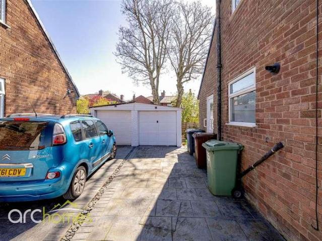 3 bed house for sale
