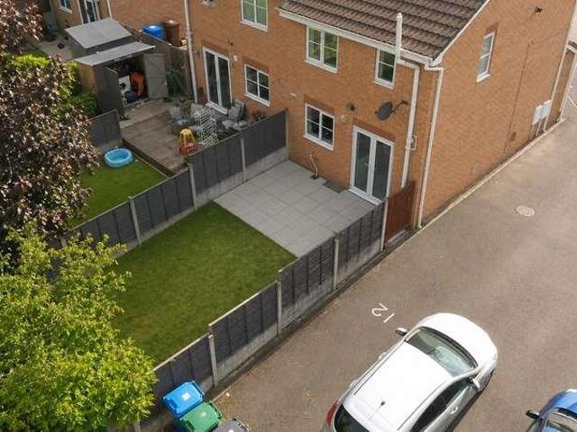 3 bed house for sale