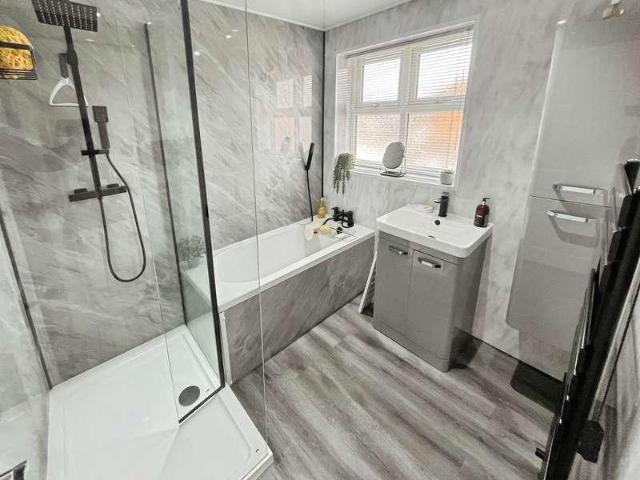 3 bed house for sale