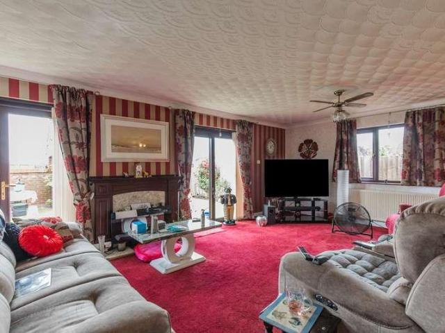 3 bed house for sale