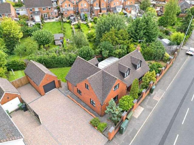 3 bed house for sale
