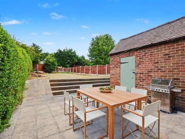 3 bed house for sale