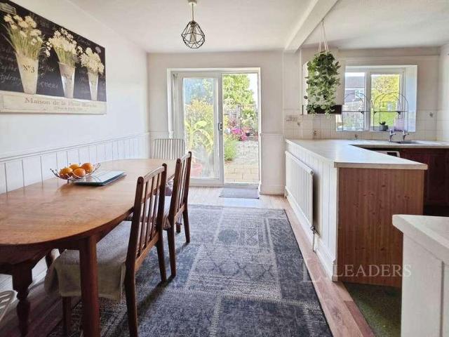 3 bed house for sale