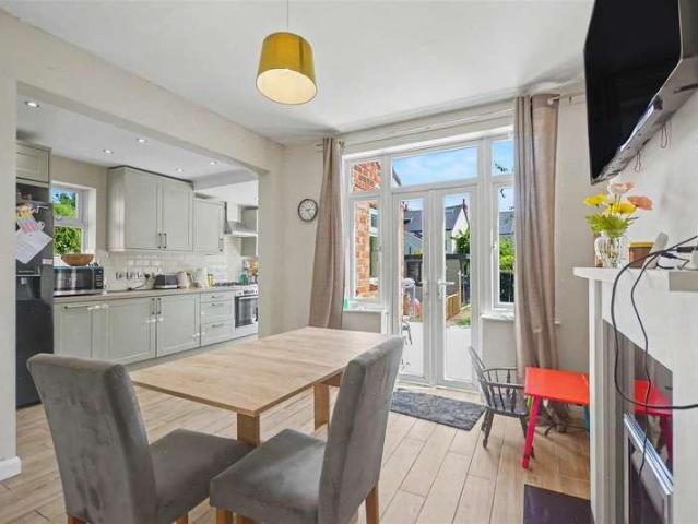 3 bed house for sale