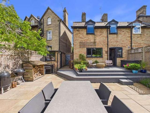 3 bed house for sale