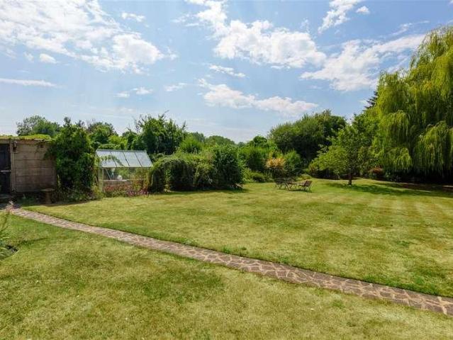 3 bed house for sale