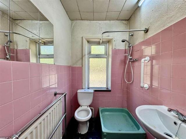 3 bed house for sale