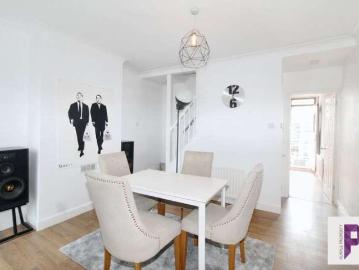 3 bed house for sale